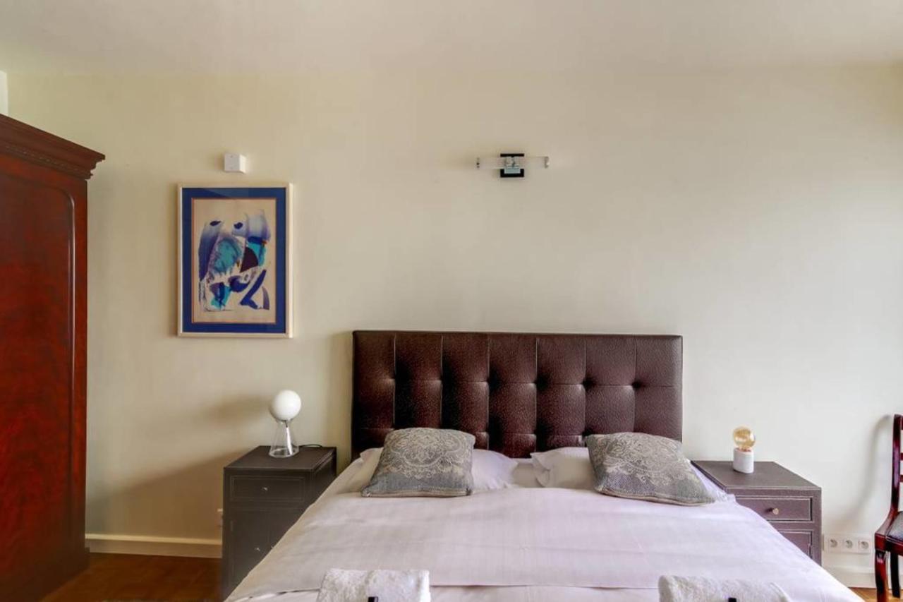 Guestready-spacious Near Exhibition Park Apartment Paris