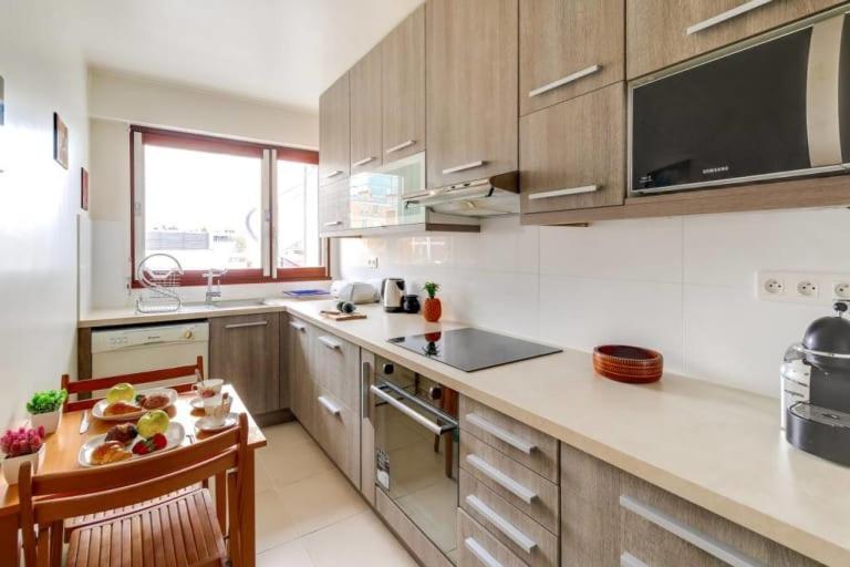 Guestready-spacious Near Exhibition Park Apartment *